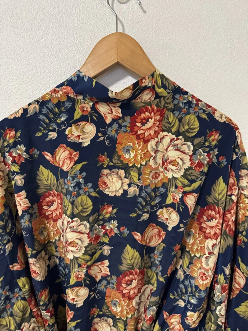 Vintage 90s Victoria’s Secret Gold Label Floral Robe Navy Waist Tie Kimono-Large